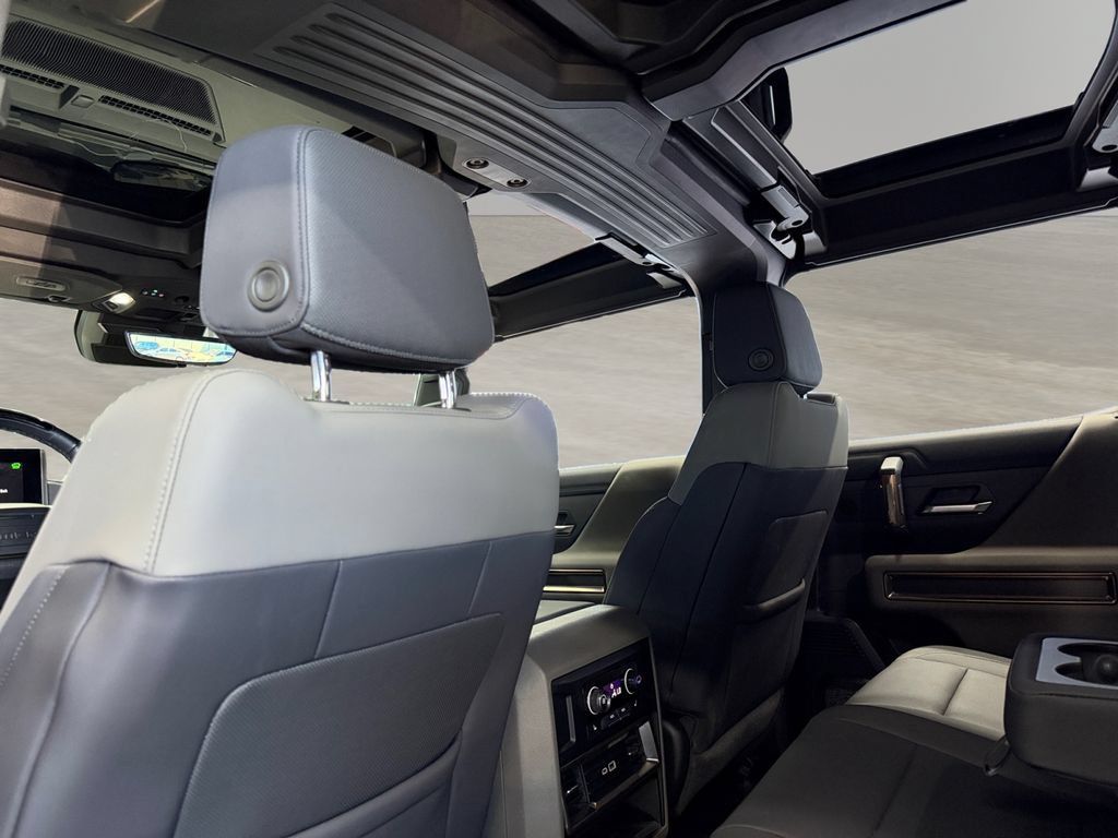 Used 2025 GMC Hummer EV 2X AWD/4WD image 17
