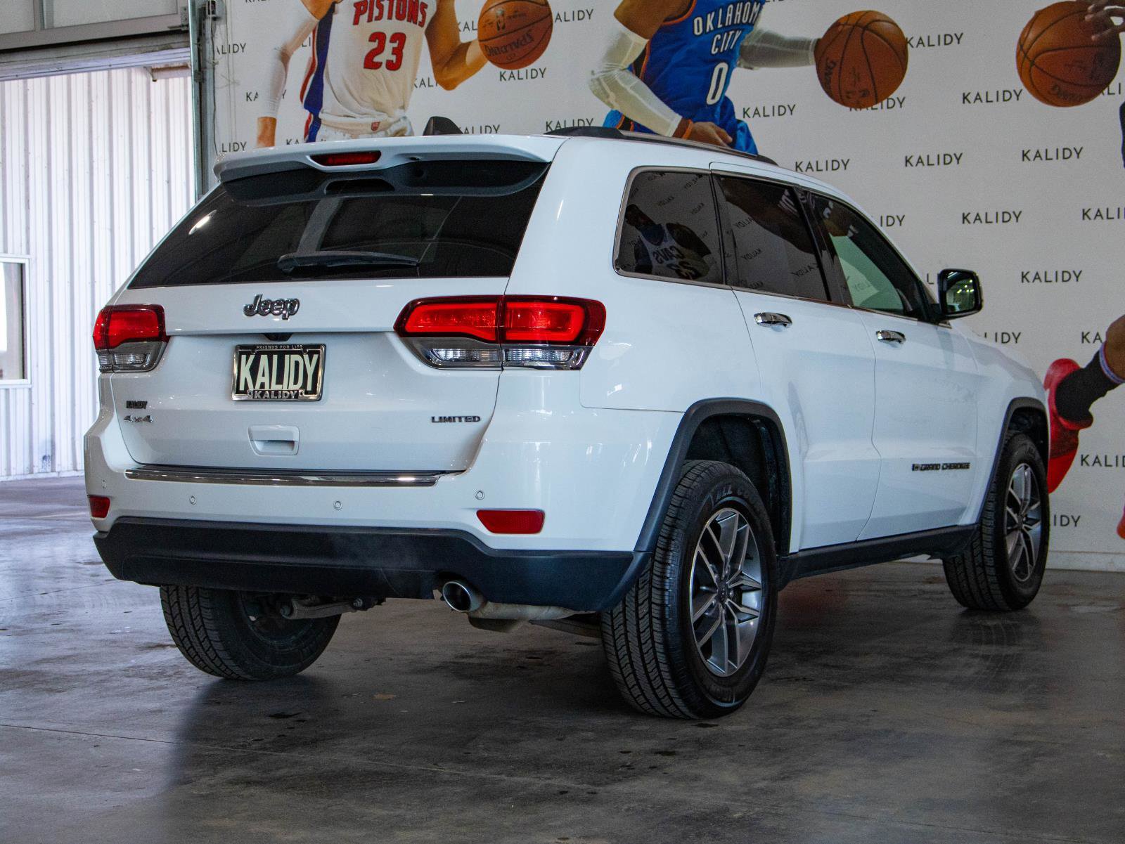 Used 2022 Jeep Grand Cherokee Limited image 27