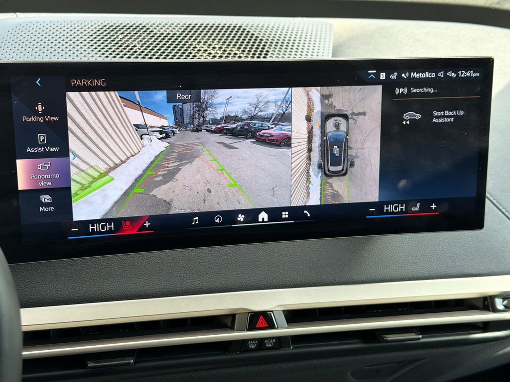 Used 2024 BMW iX xDrive50 w/ Premium Package image 31