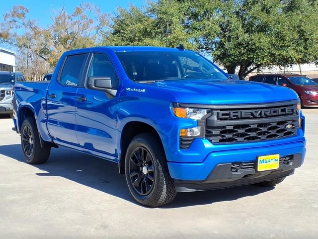 Used 2025 Chevrolet Silverado 1500 Custom image 3