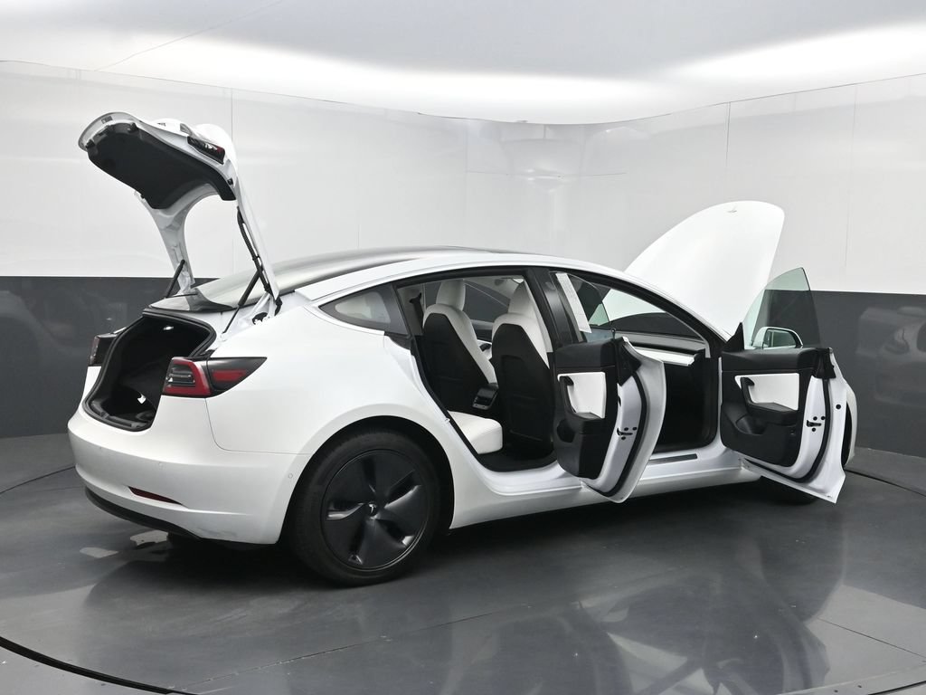 Used 2020 Tesla Model 3 Standard Range Plus RWD image 37