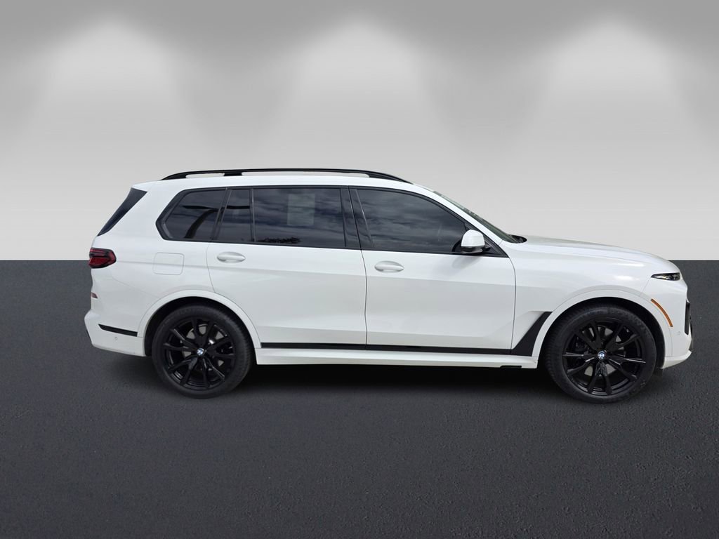 Certified 2024 BMW X7 xDrive40i w/ M Sport Package AWD/4WD image 3