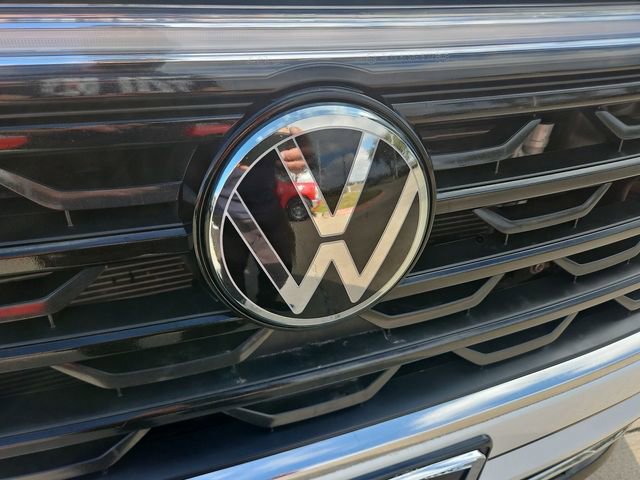 Used 2024 Volkswagen Atlas Cross Sport SEL R-Line image 29