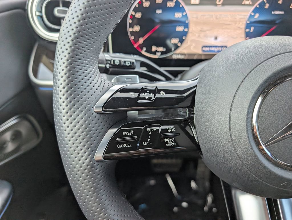 Used 2026 Mercedes-Benz GLC 300 4MATIC image 27