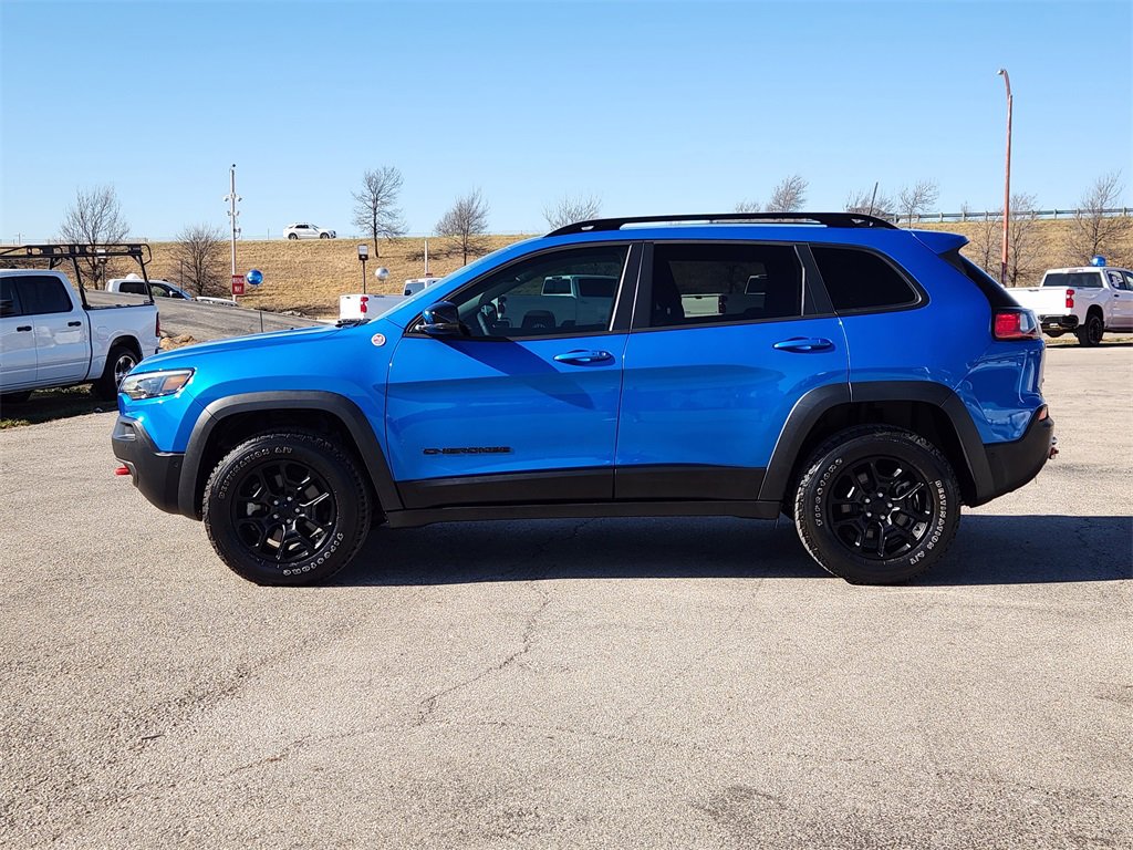 Used 2023 Jeep Cherokee Trailhawk image 4