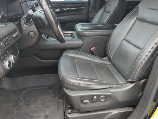 Used 2021 GMC Yukon XL Denali w/ Denali Premium Package AWD/4WD image 16