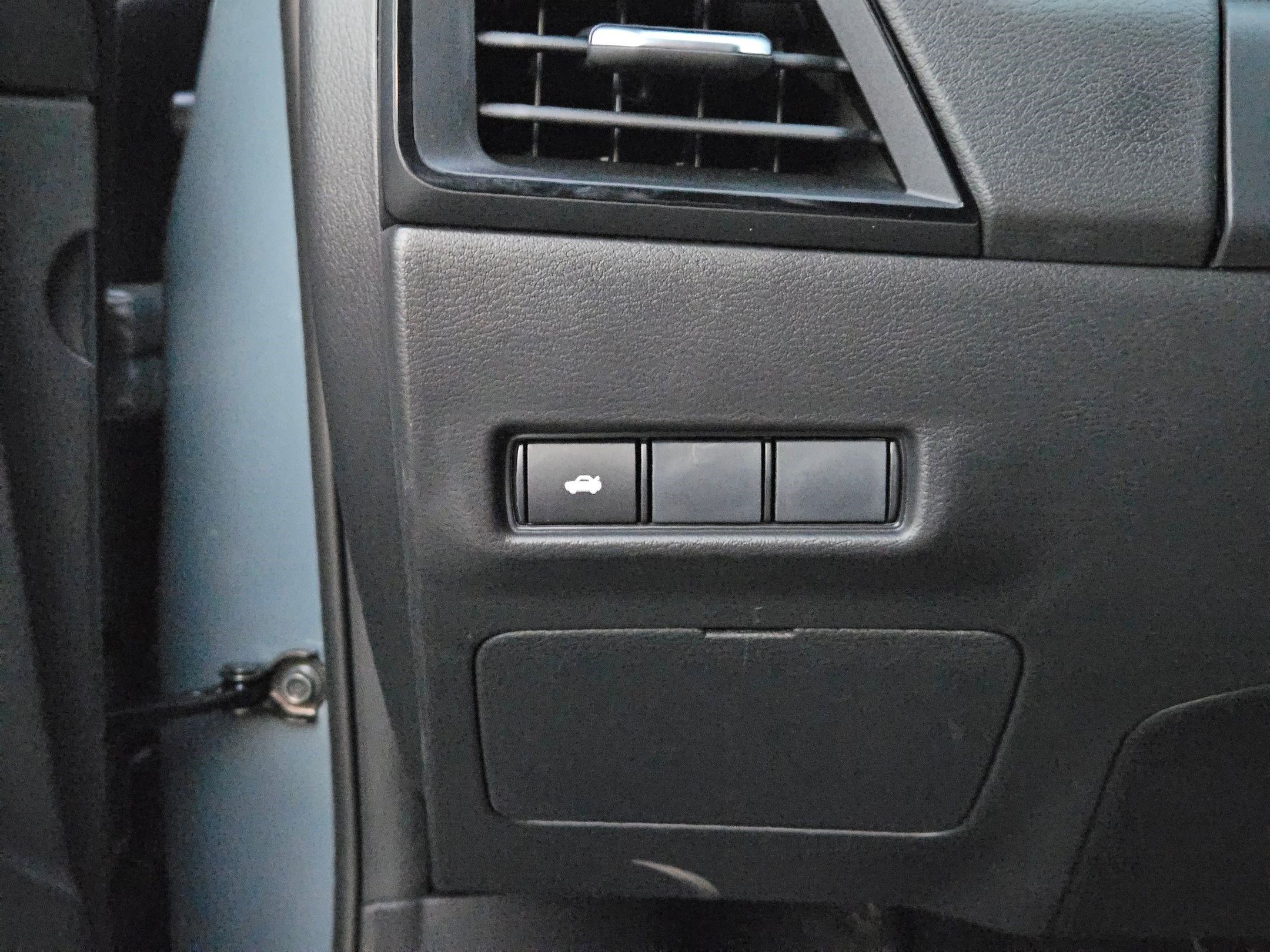 New 2026 Nissan Sentra SV w/ Floor Mat Package image 13