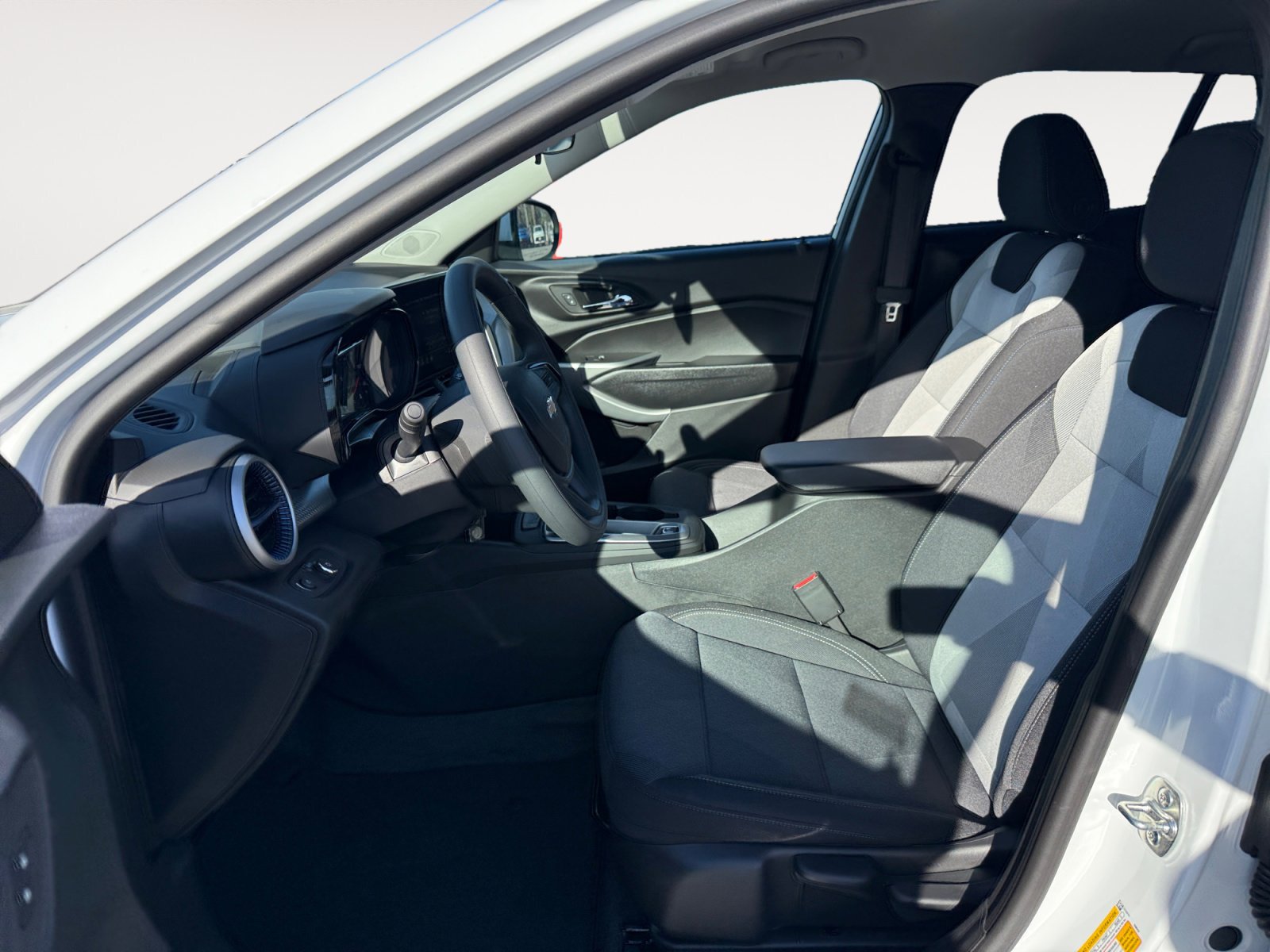 New 2026 Chevrolet Trax LS w/ LS Convenience Package image 10