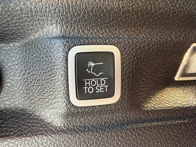 Used 2023 Jeep Grand Cherokee L Overland w/ Luxury Tech Group IV image 21