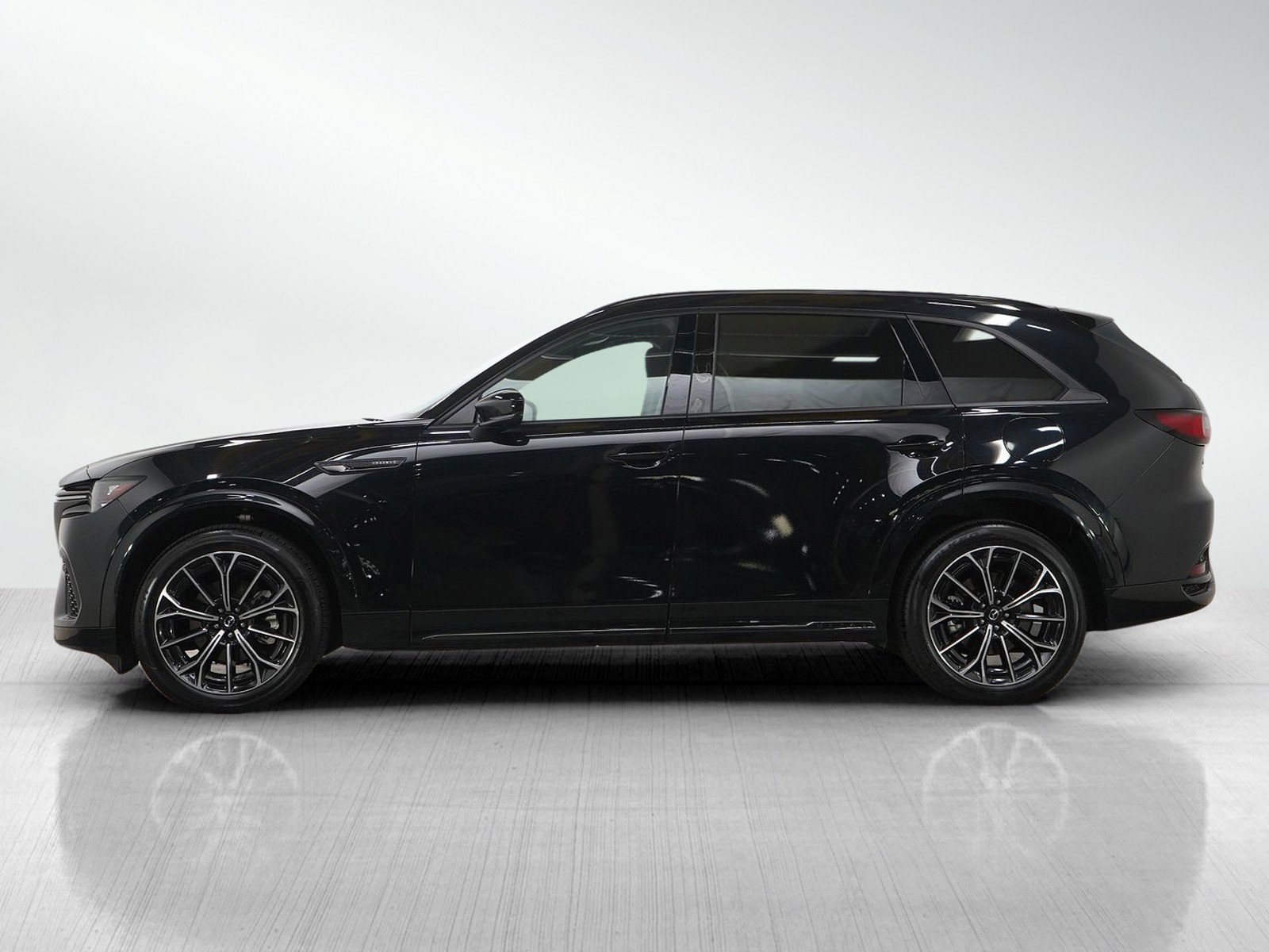 Certified 2025 MAZDA CX-70 3.3 Turbo S w/ Premium Package AWD/4WD image 2