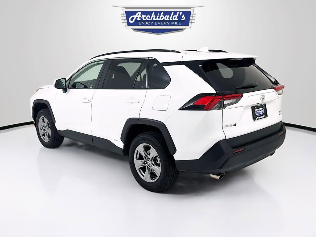 Used 2025 Toyota RAV4 XLE image 5