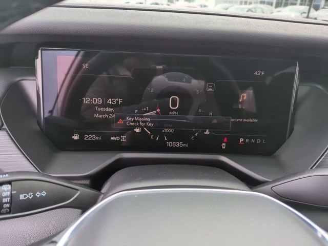 Used 2025 GMC Acadia Elevation image 24