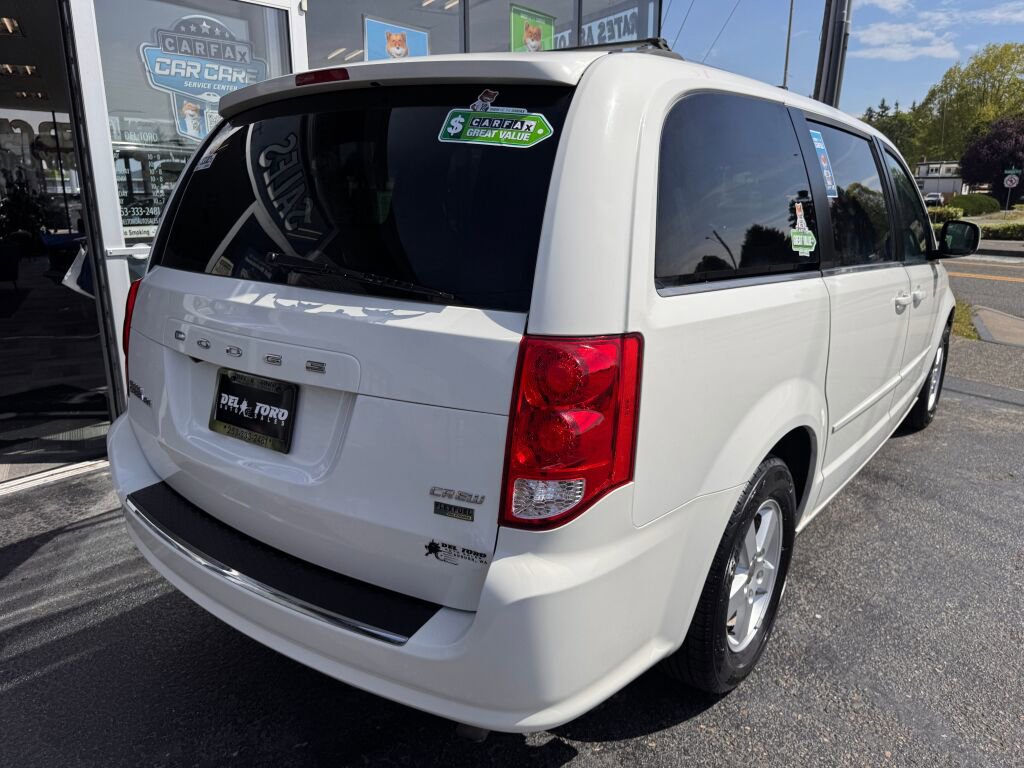 Used 2011 Dodge Grand Caravan Crew FWD image 4