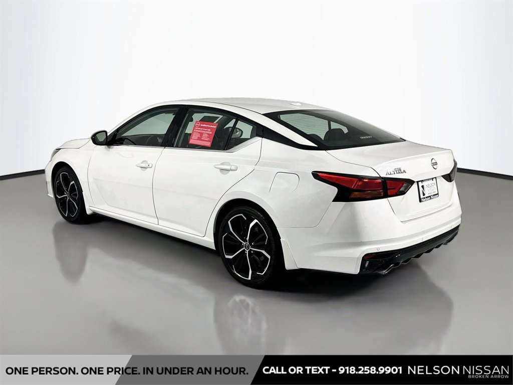 Certified 2025 Nissan Altima 2.5 SR w/ SR Premium Package FWD image 7