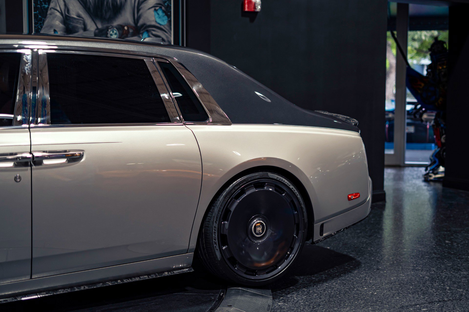 Used 2018 Rolls-Royce Phantom Sedan RWD image 10