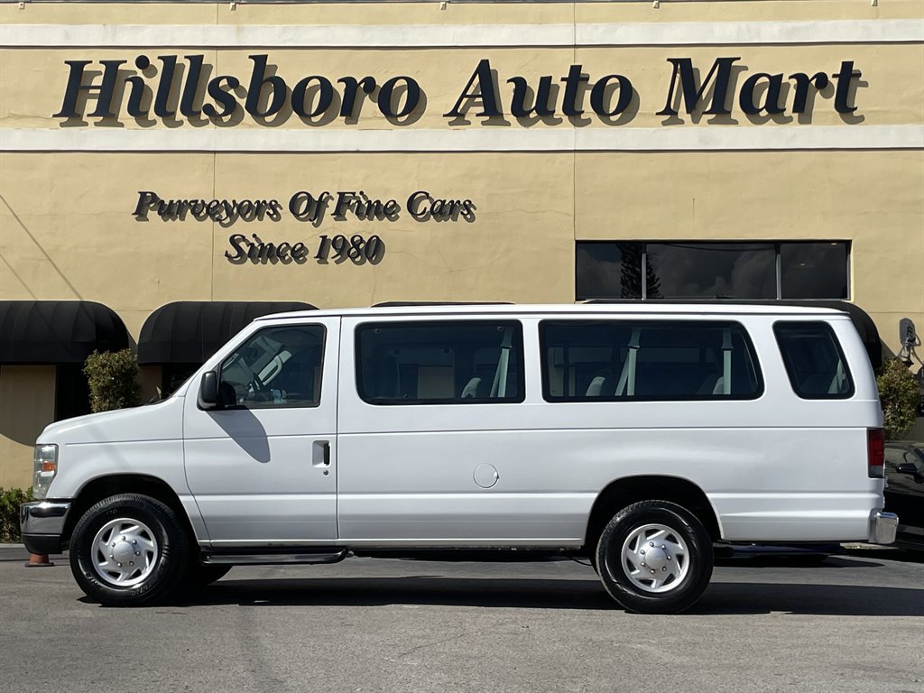 Used 2011 Ford E-350 and Econoline 350 XLT RWD image 3