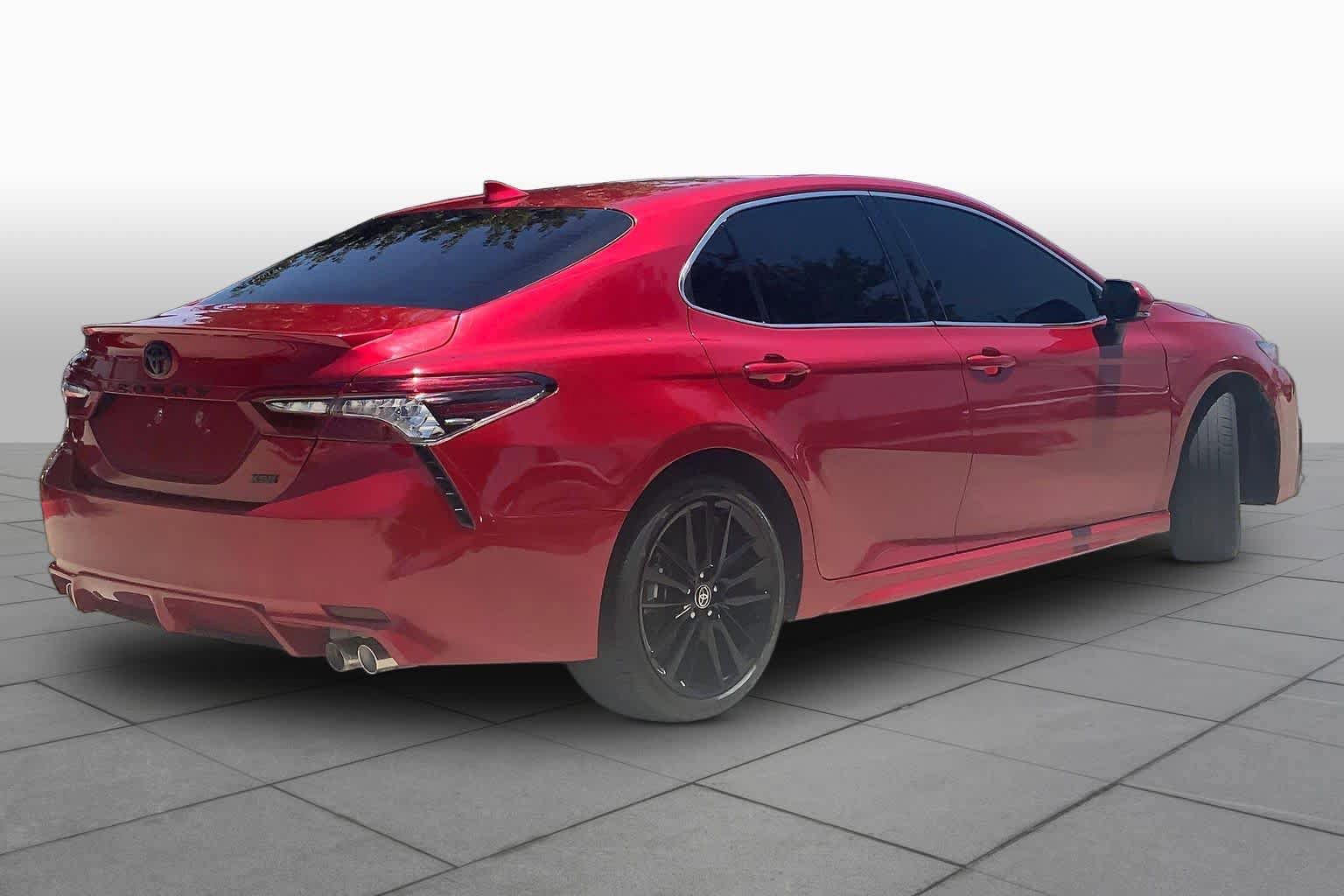 Used 2023 Toyota Camry XSE FWD image 13