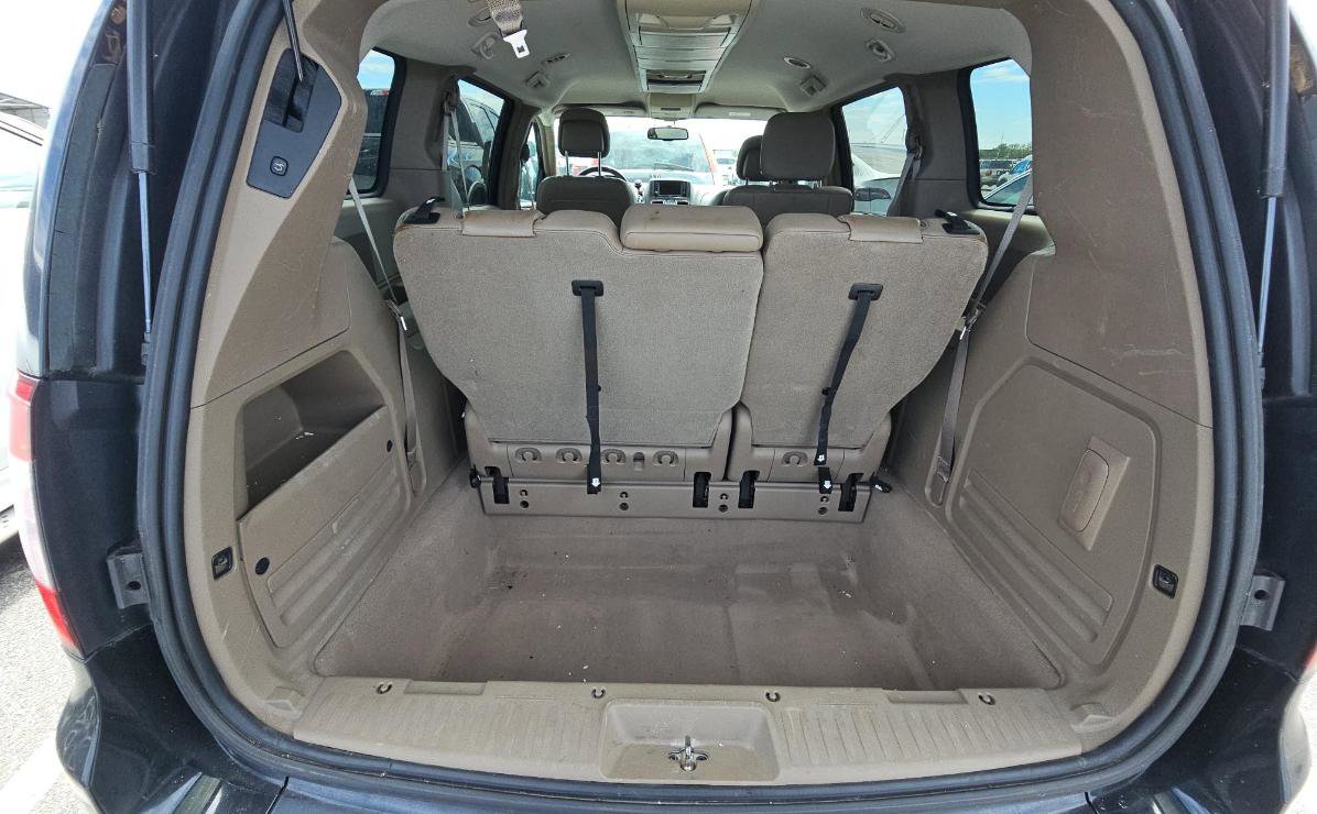 Used 2012 Chrysler Town & Country Touring w/ Entertainment Group #1 image 15