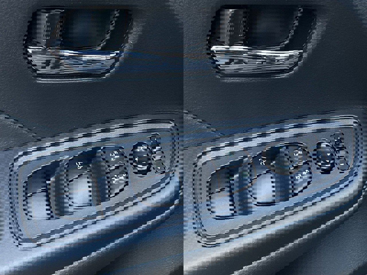 Used 2025 Nissan Versa SV w/ Trunk Package image 13