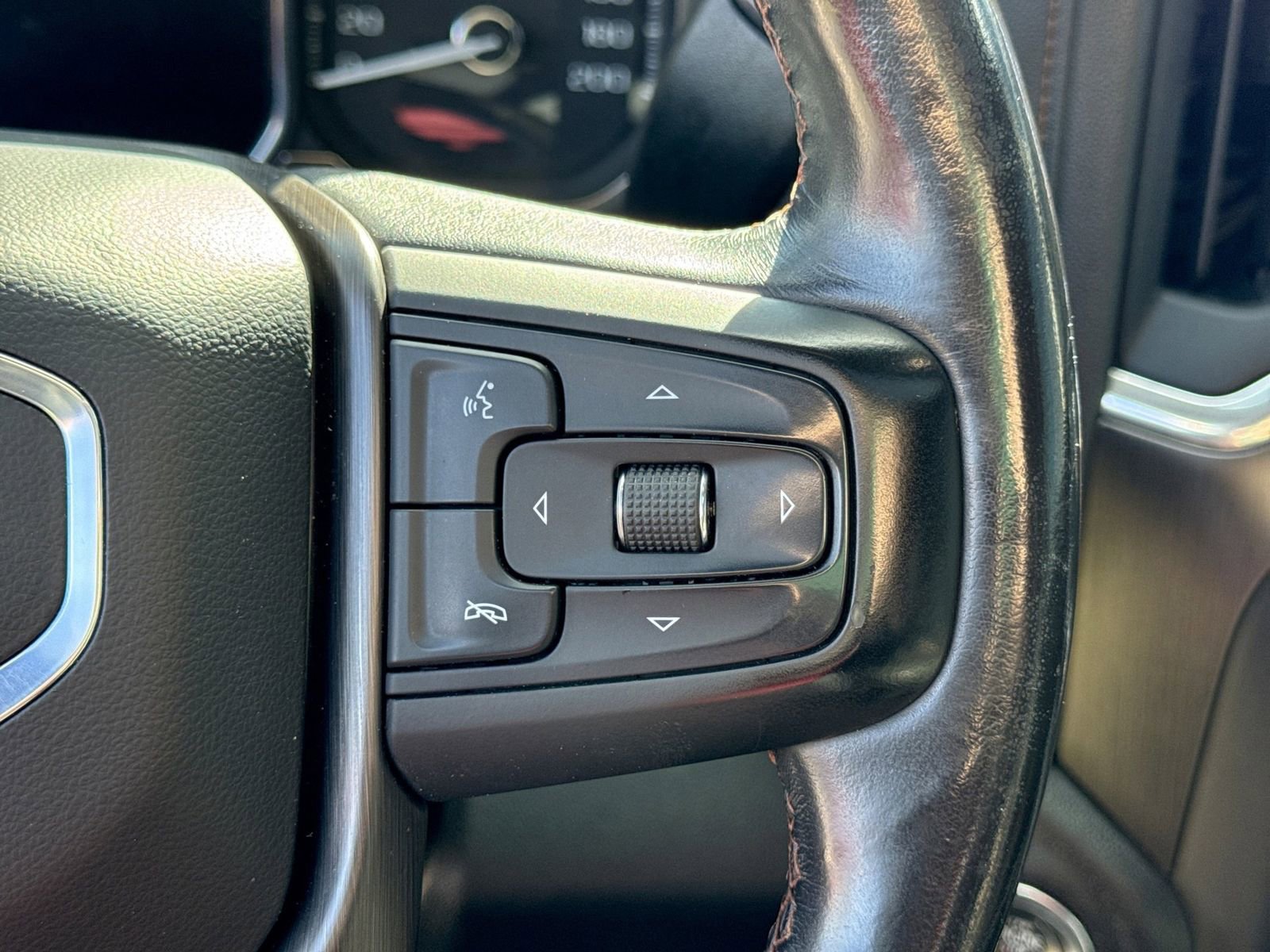 Used 2021 GMC Sierra 2500 AT4 w/ AT4 Premium Plus Package AWD/4WD image 30