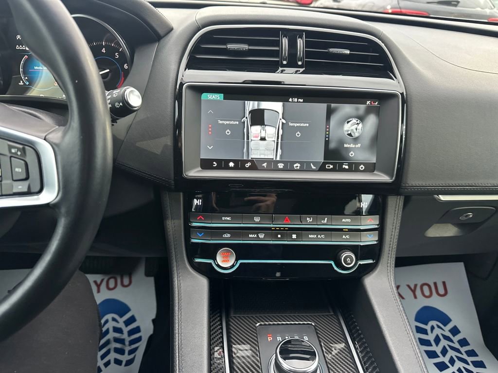 Used 2020 Jaguar F-PACE Prestige image 22