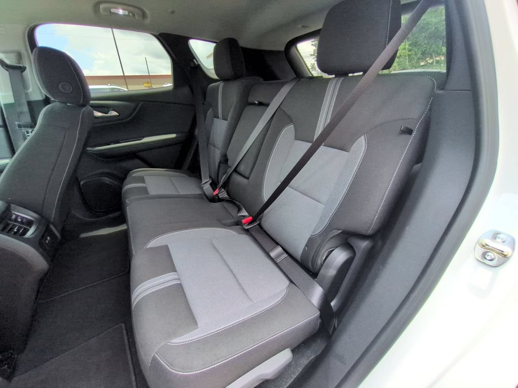 Used 2025 Chevrolet Blazer LT FWD image 27