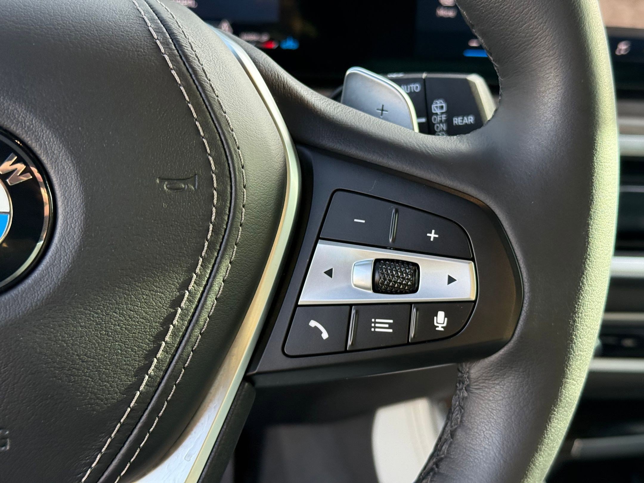 Used 2025 BMW X5 sDrive40i w/ Premium Package image 20