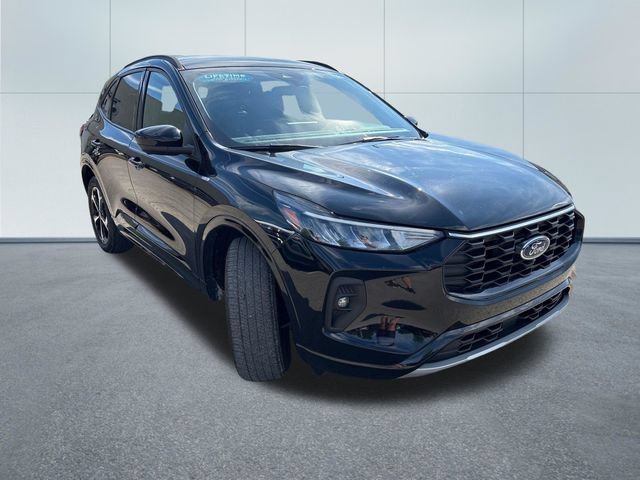 Used 2023 Ford Escape ST-Line Select w/ Tech Pack #2 AWD/4WD image 5