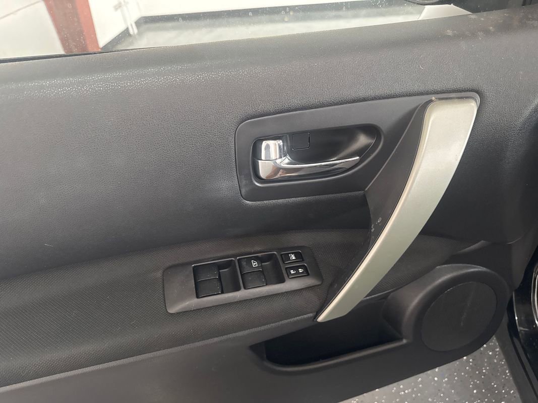 Used 2014 Nissan Rogue S w/ Convenience Package image 10