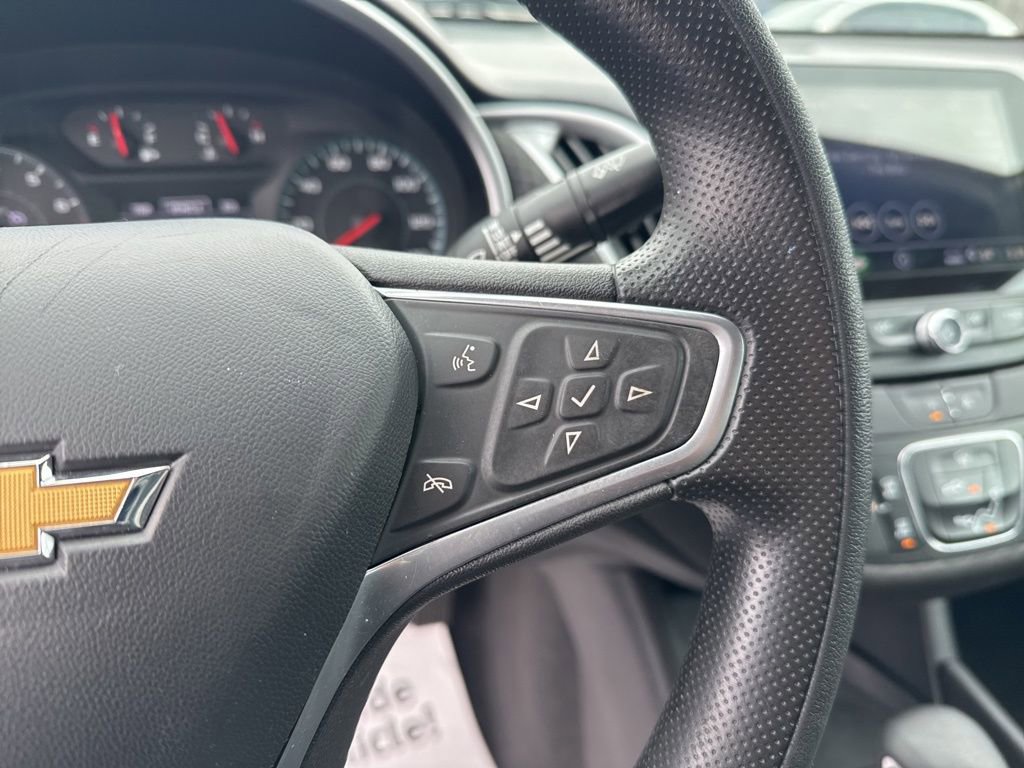 Used 2023 Chevrolet Malibu LS image 16