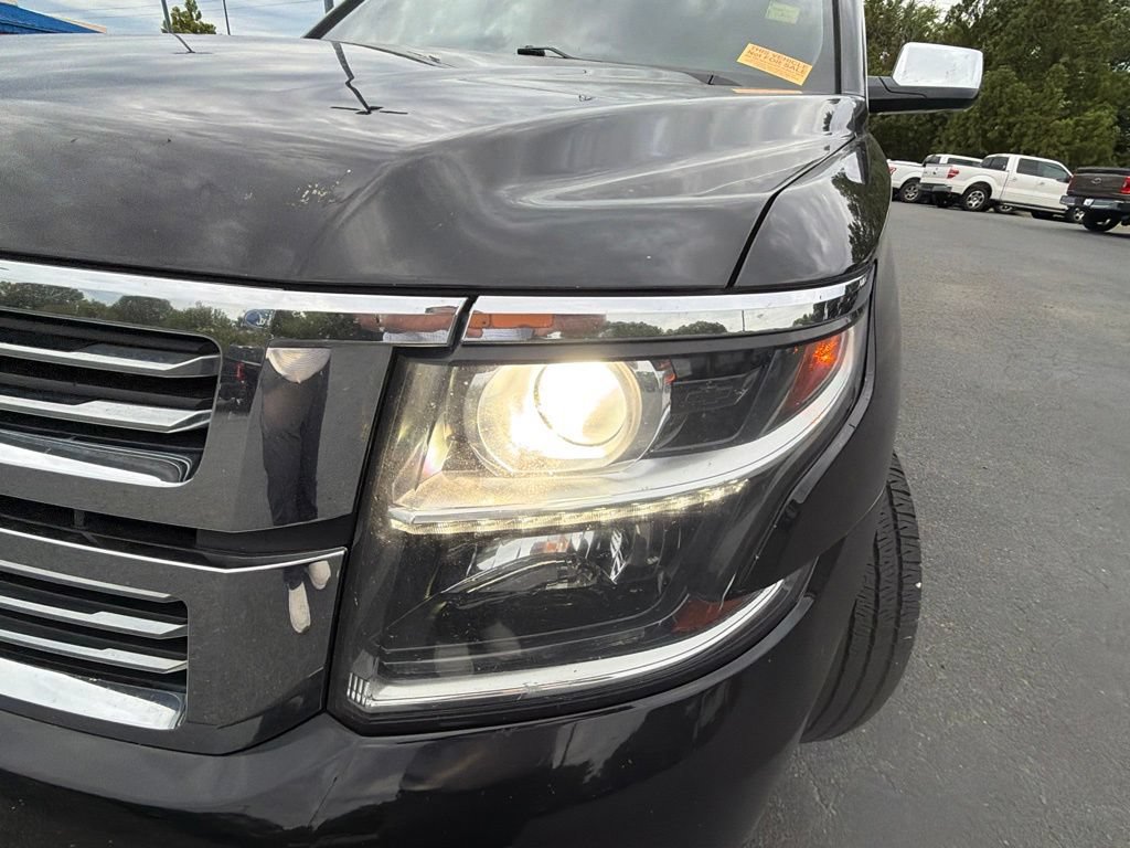 Used 2015 Chevrolet Suburban LTZ RWD image 25