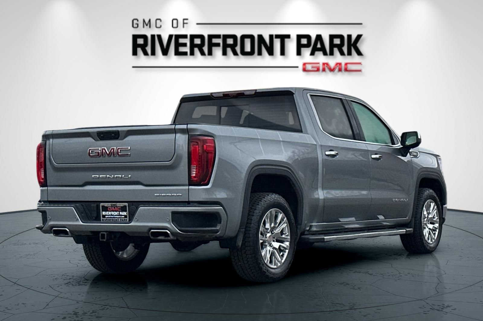 Used 2024 GMC Sierra 1500 Denali w/ Technology Package image 3