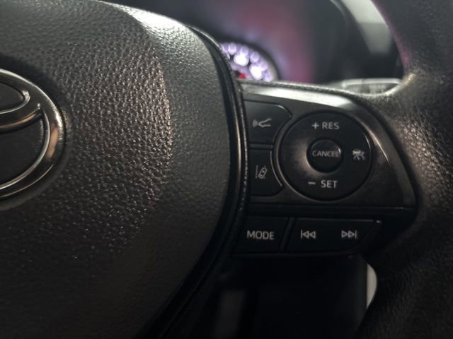 Used 2022 Toyota RAV4 XLE image 16