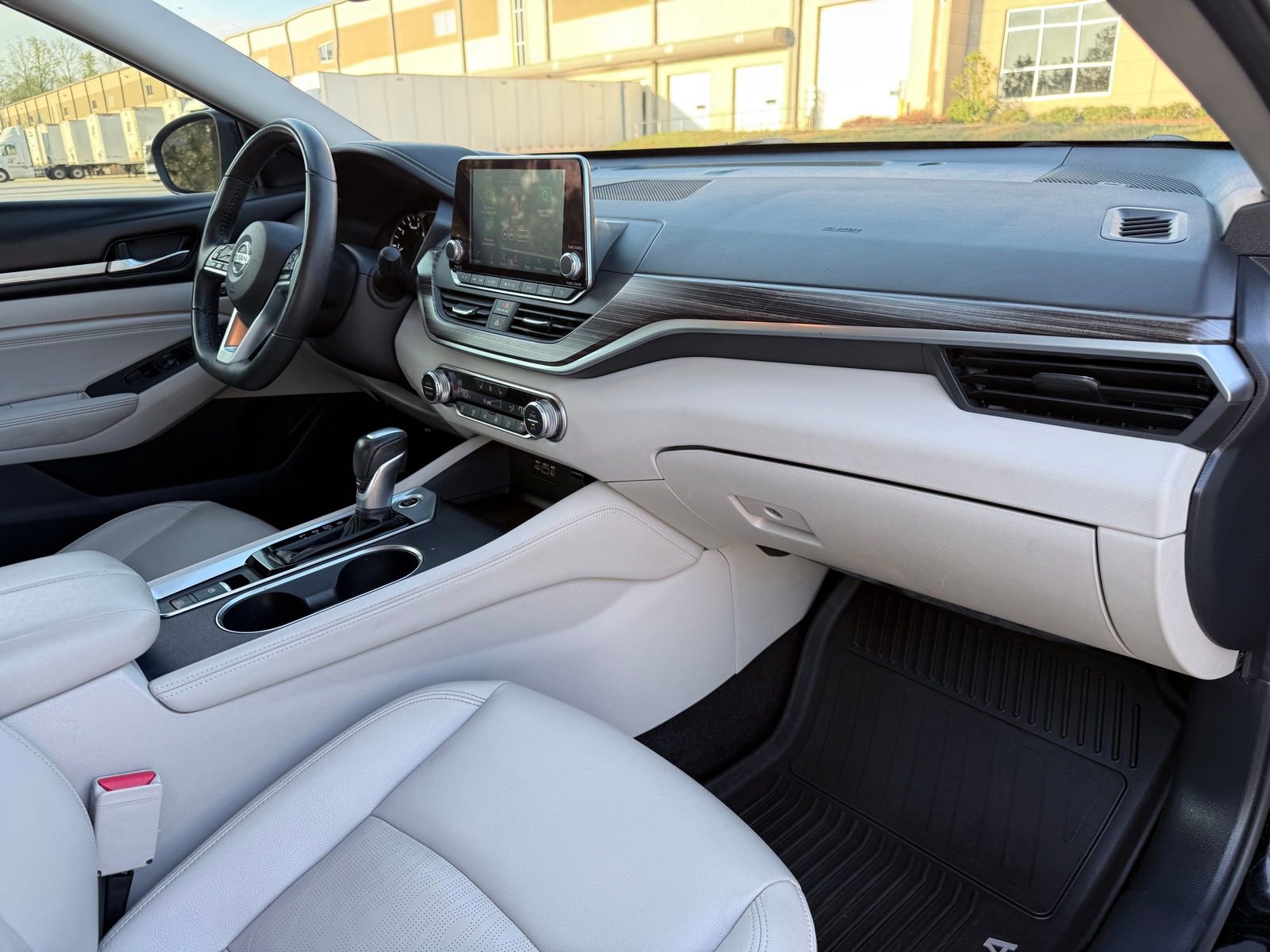 Used 2019 Nissan Altima 2.5 Platinum image 23