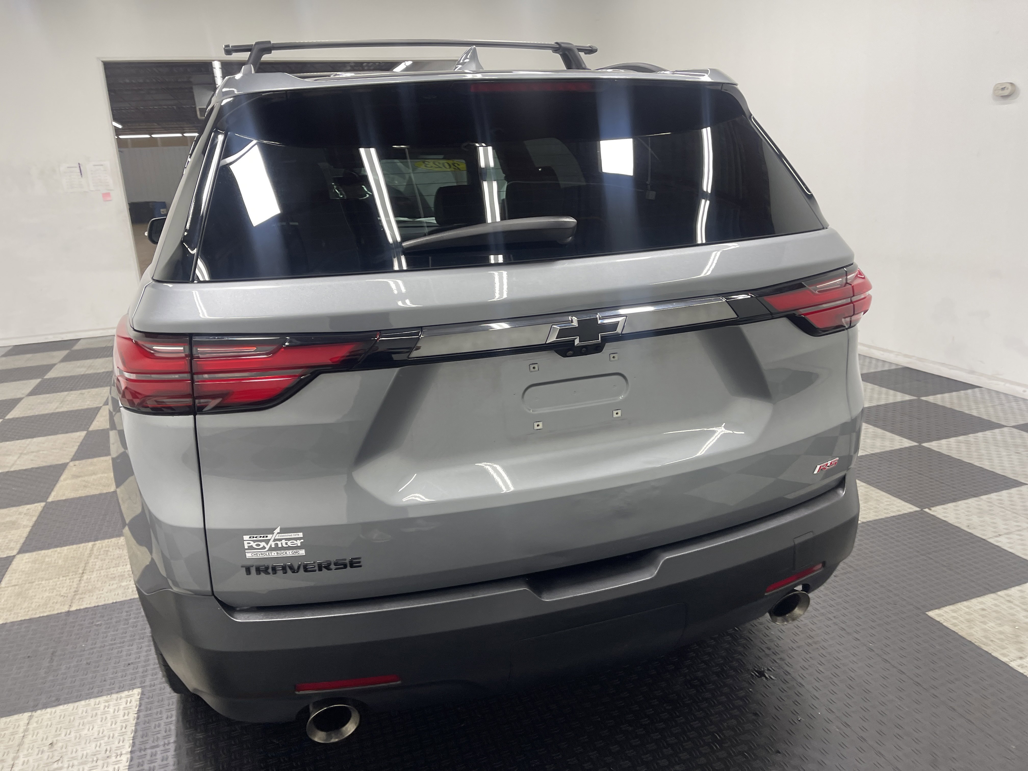 Used 2023 Chevrolet Traverse RS w/ LPO, Floor Liner Package image 3