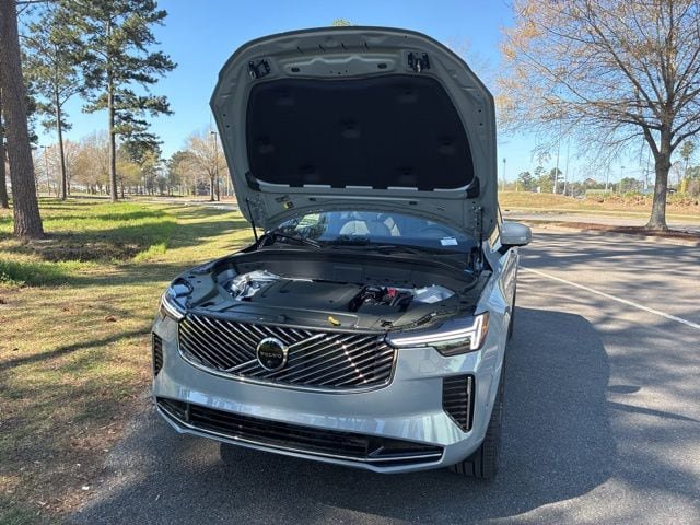 New 2026 Volvo XC90 B6 Plus w/ Protection Package Premier AWD/4WD image 21