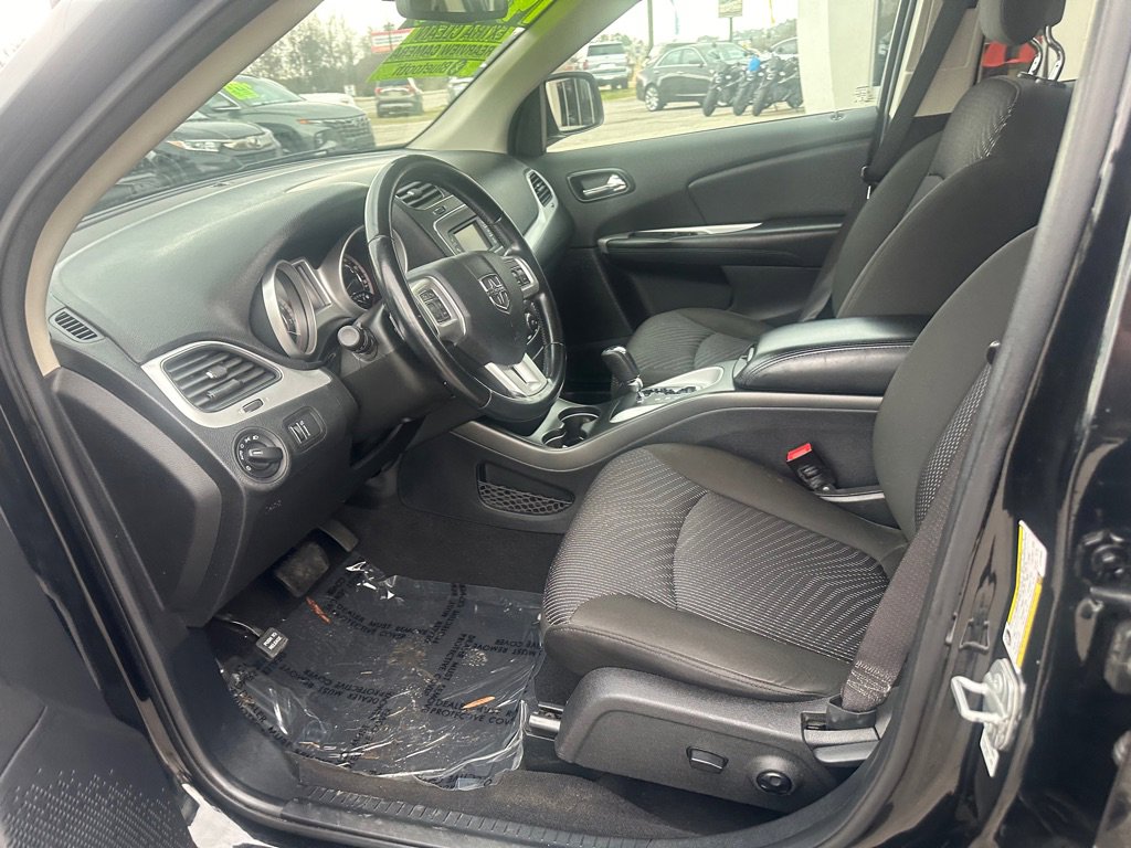 Used 2020 Dodge Journey SE w/ SE Popular Equipment Group image 11