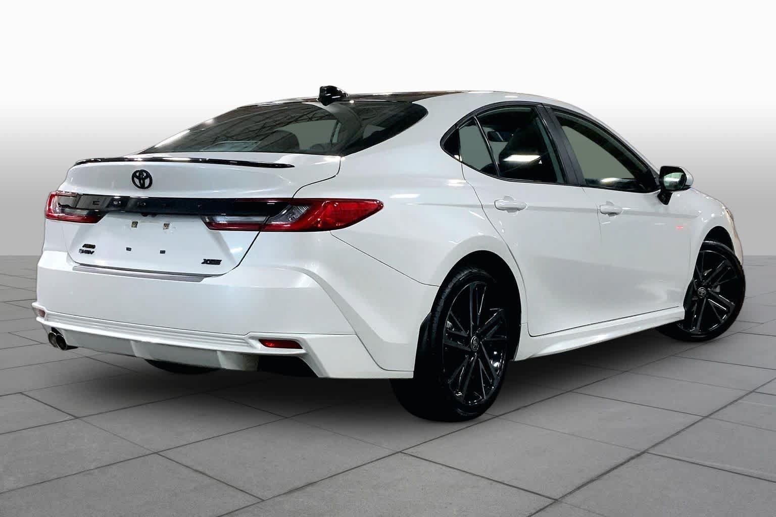 Used 2025 Toyota Camry XSE AWD/4WD image 13