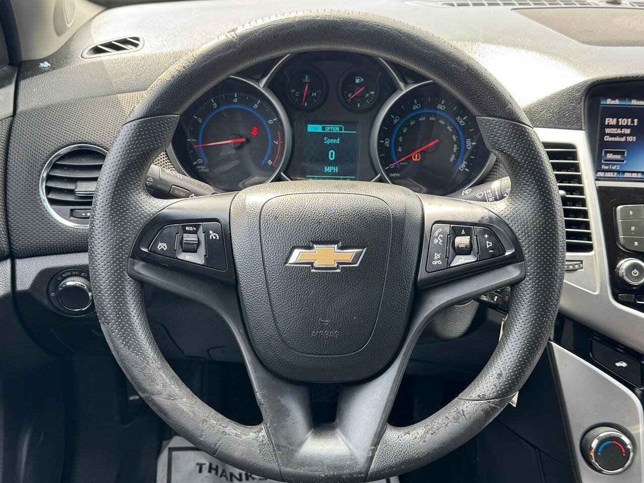 Used 2015 Chevrolet Cruze LT w/ Technology Package FWD image 17