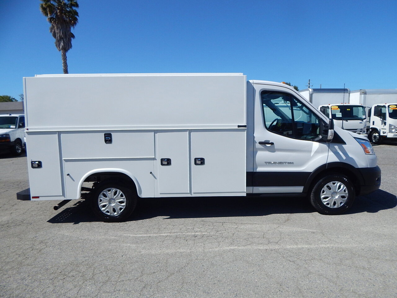 Used 2022 Ford Transit 350 w/ Interior Upgrade Package RWD image 9