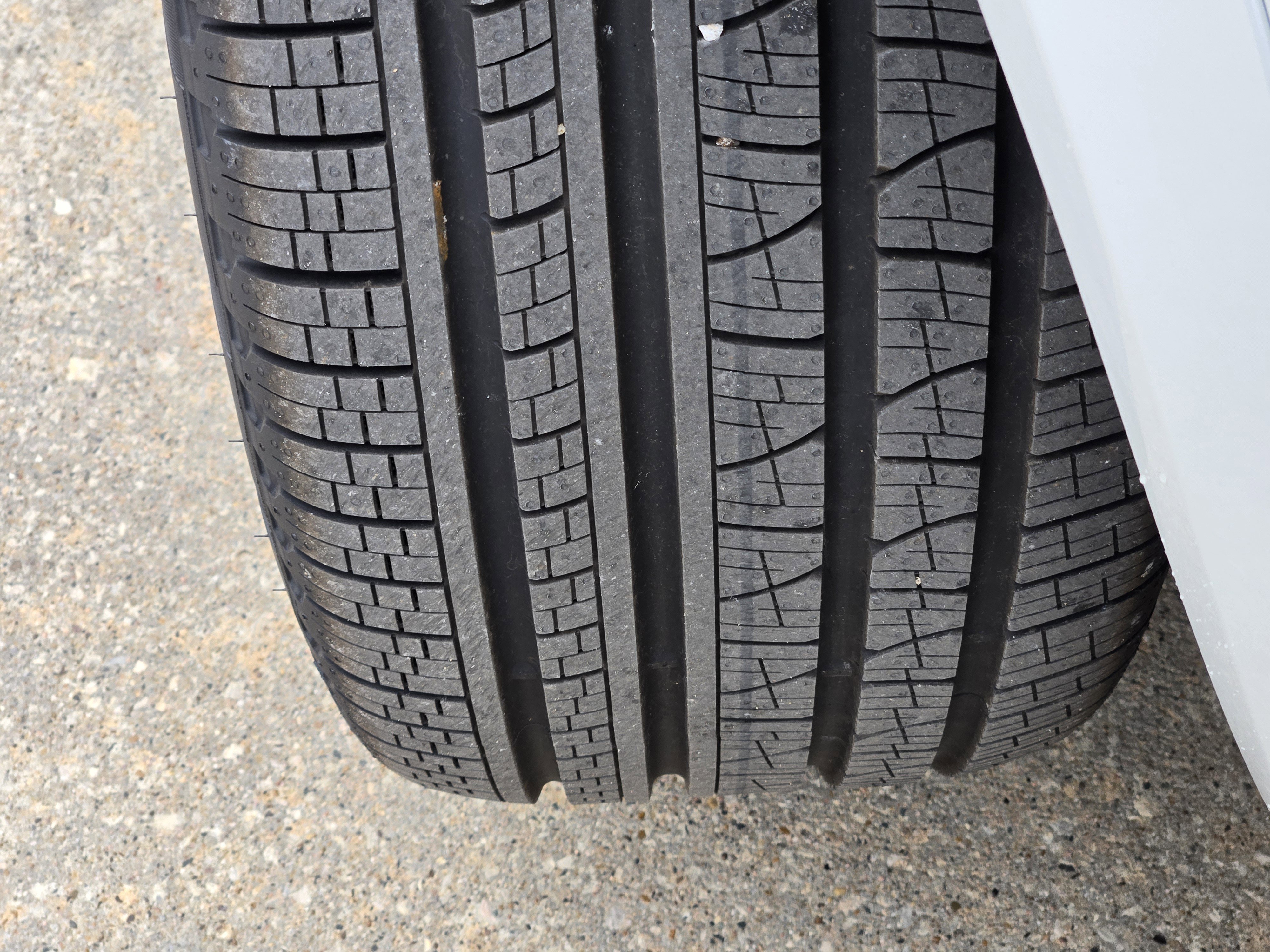 New 2026 Volvo XC90 B6 Ultra w/ Protection Package image 13