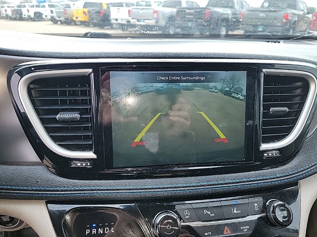 Used 2021 Chrysler Pacifica Touring w/ Cold Weather Group image 20