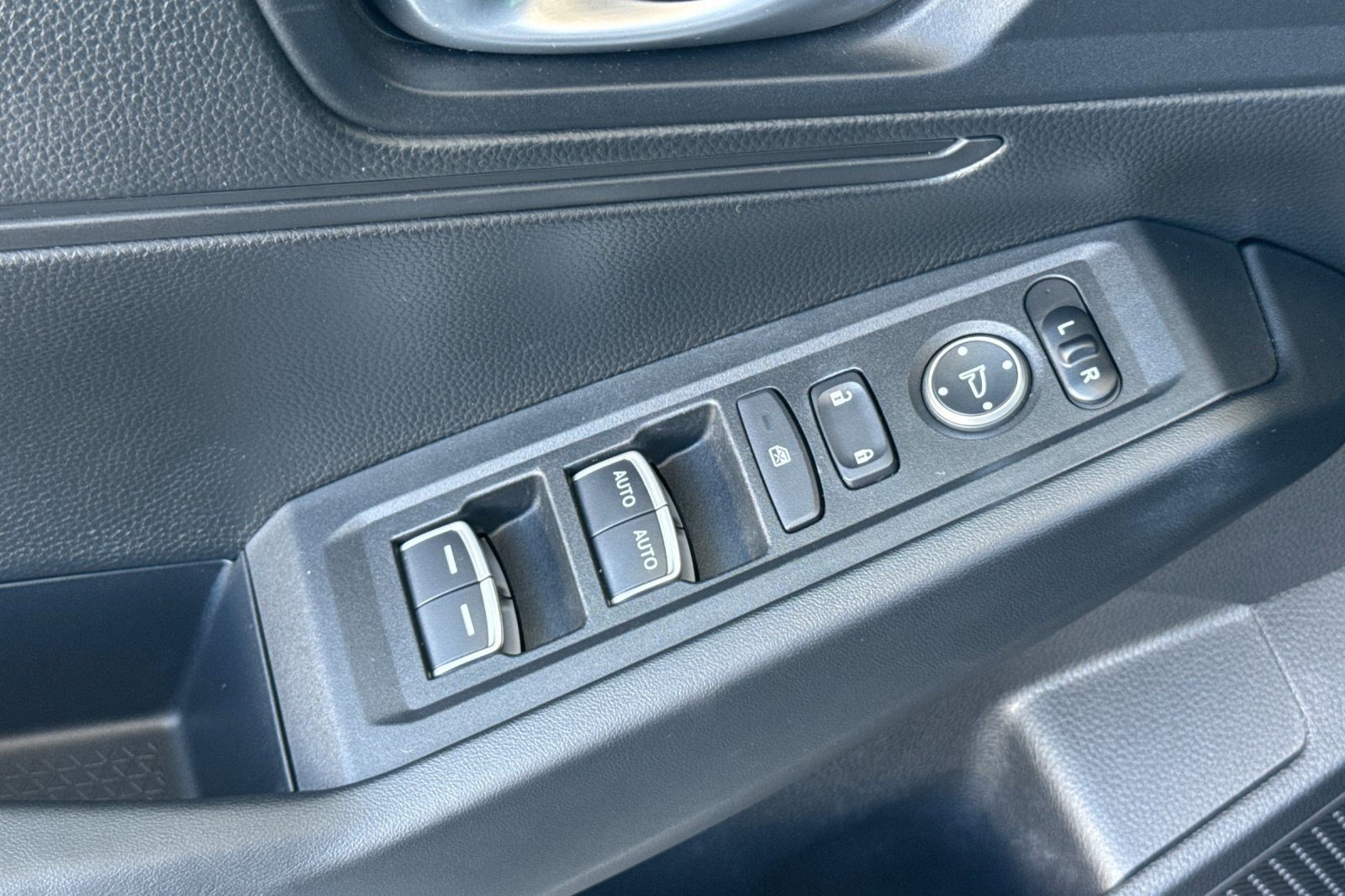 Certified 2025 Honda Accord LX image 13