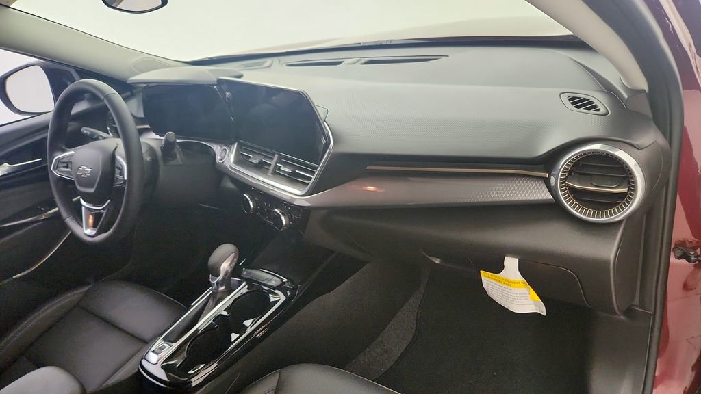 Used 2024 Chevrolet Trax ACTIV w/ Sunroof Package image 29