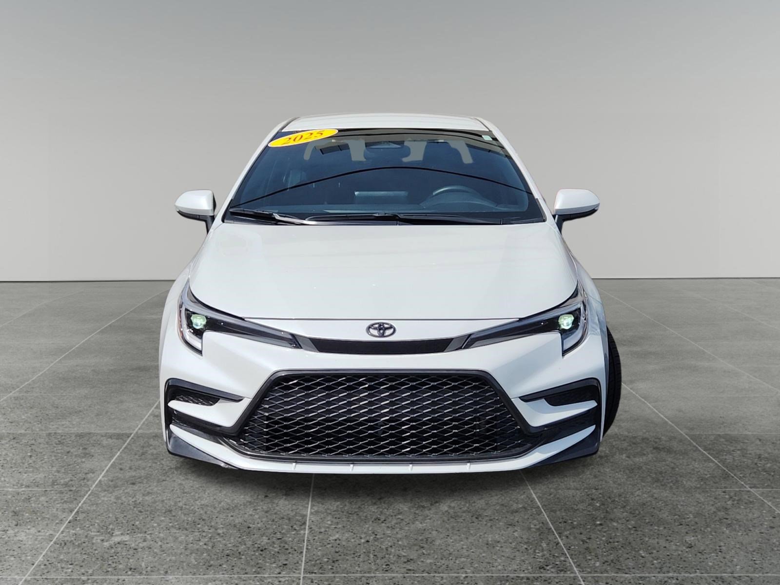 Certified 2025 Toyota Corolla SE FWD image 2