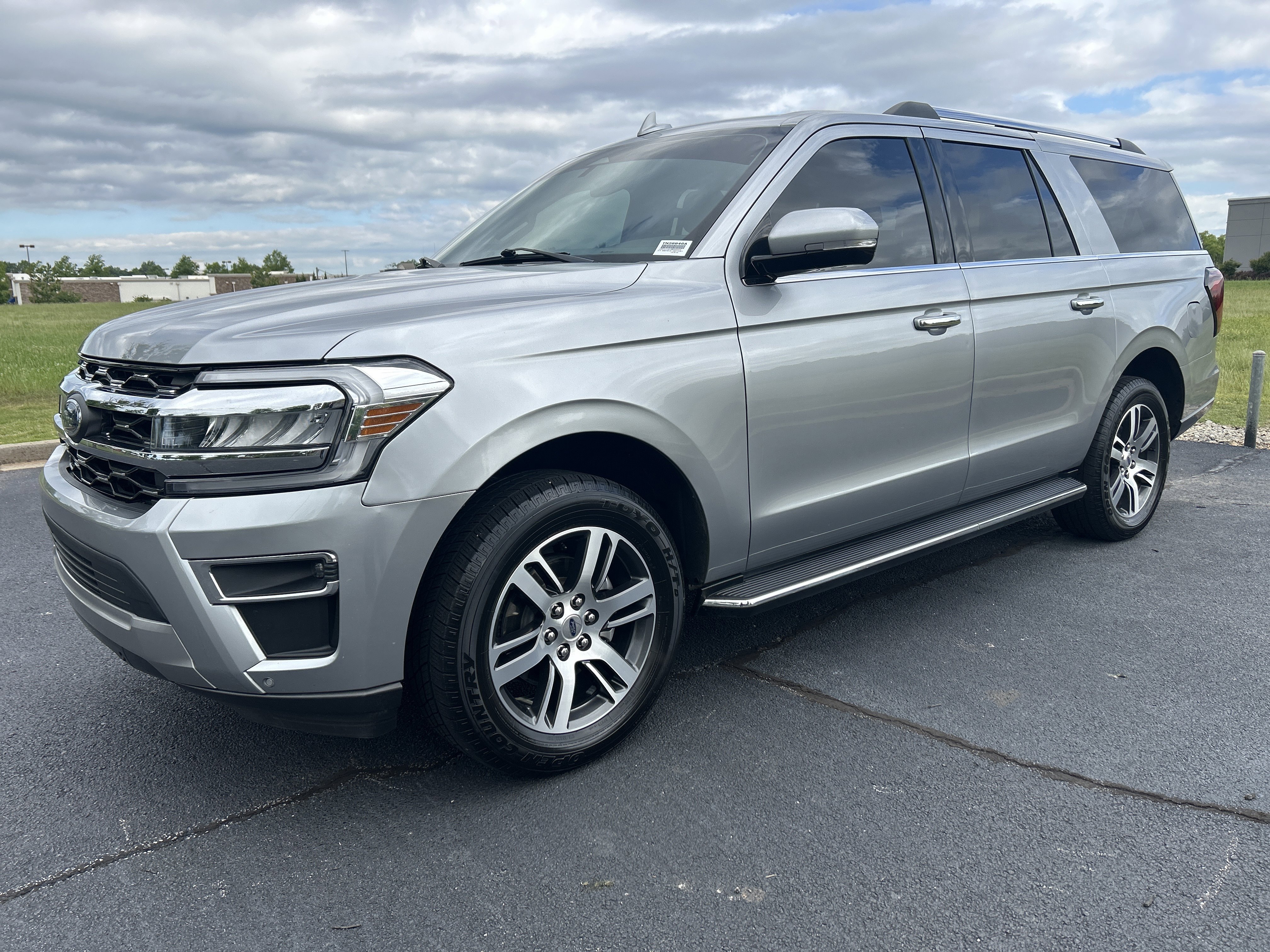 Used 2023 Ford Expedition Max Limited RWD image 5