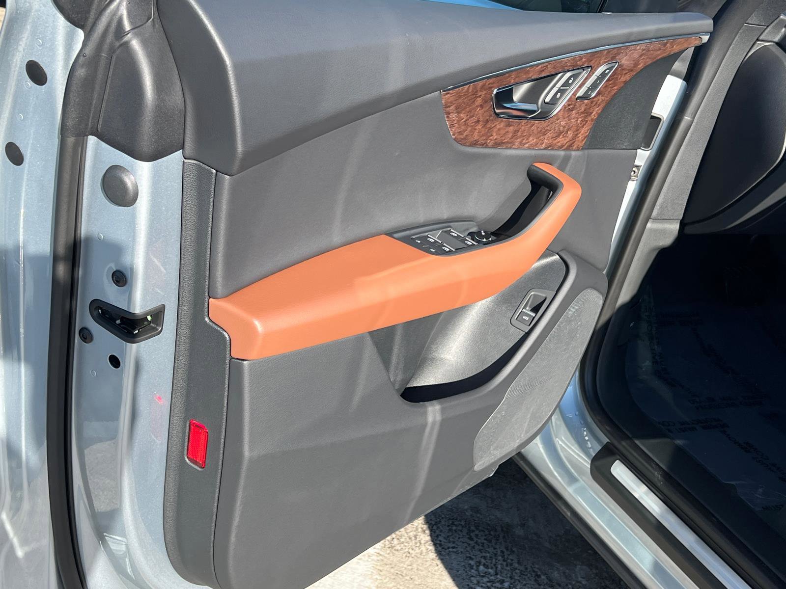 New 2025 Audi Q8 Premium image 10