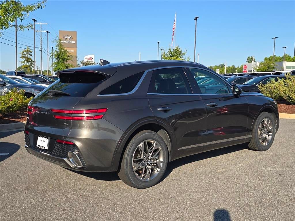 Used 2025 Genesis GV70 2.5T AWD/4WD image 3