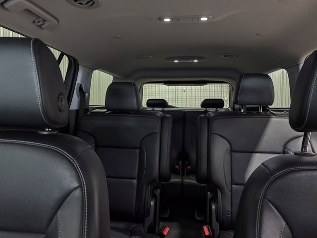 Used 2020 GMC Acadia SLT w/ Driver Alert Package II image 21