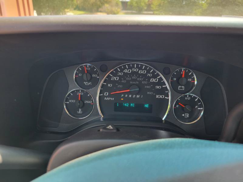 Used 2011 Chevrolet Express 3500 Extended RWD image 30